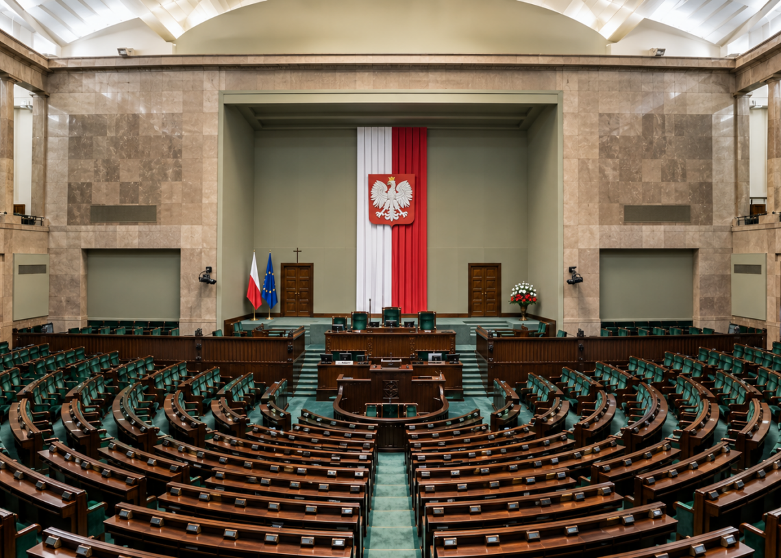 AI-generated editorial reconstruction of an empty Polish parliamentary chamber resembling the Sejm; not an authentic photograph of the 22 October 2026 tax-reform vote